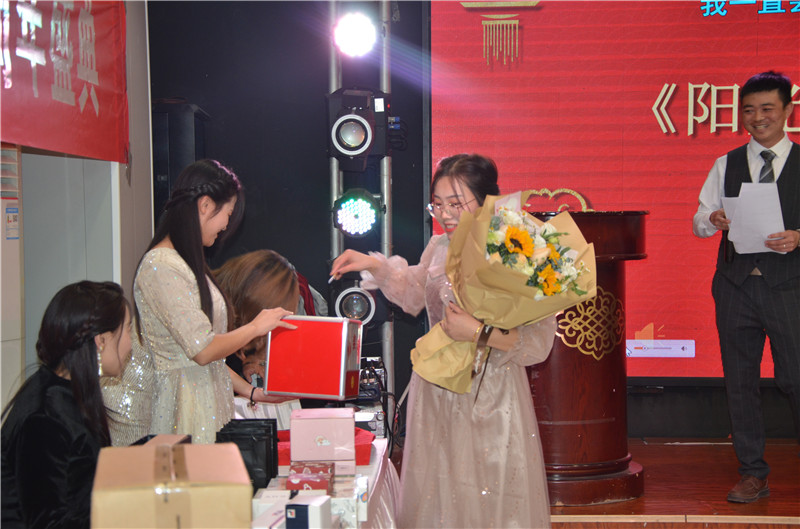 ��˾�F(tu��n)��